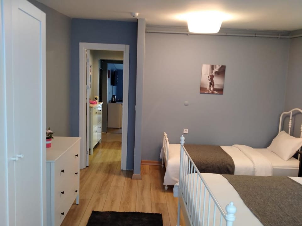 Bed, Bedroom, wardrobe