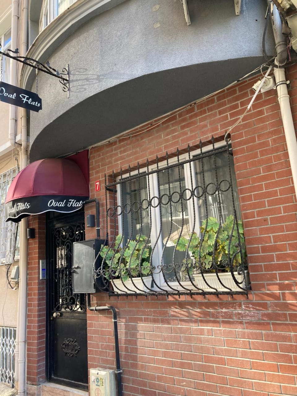 Facade/entrance