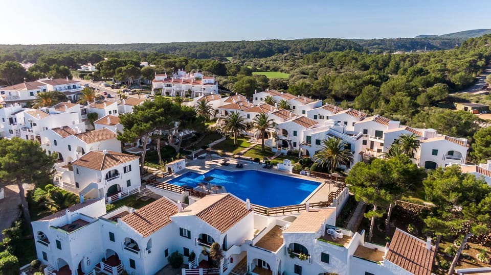 Bird's eye view, Pool view