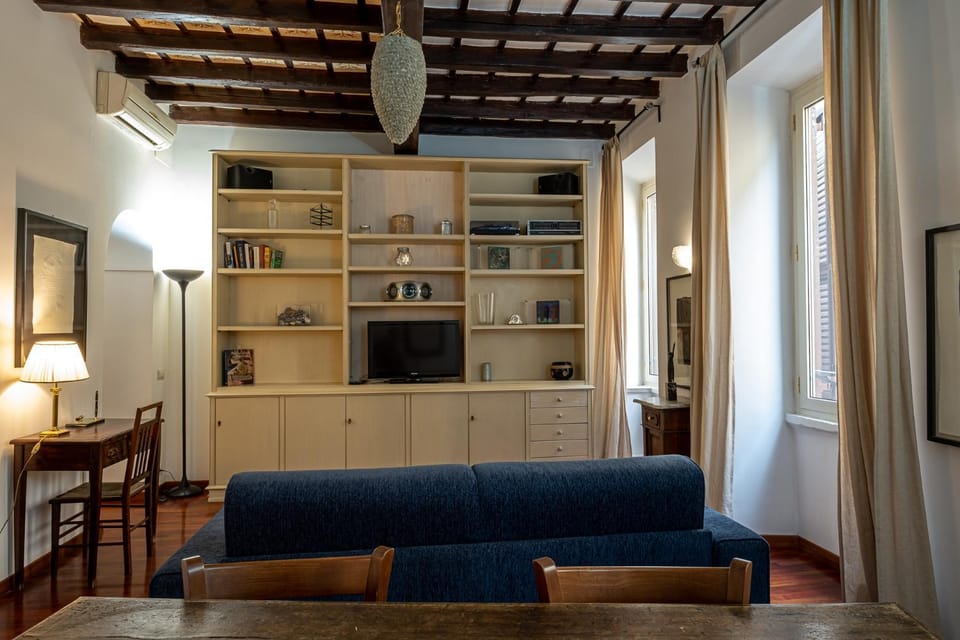 Communal lounge/ TV room, TV and multimedia, Lounge or bar, Seating area, Dining area