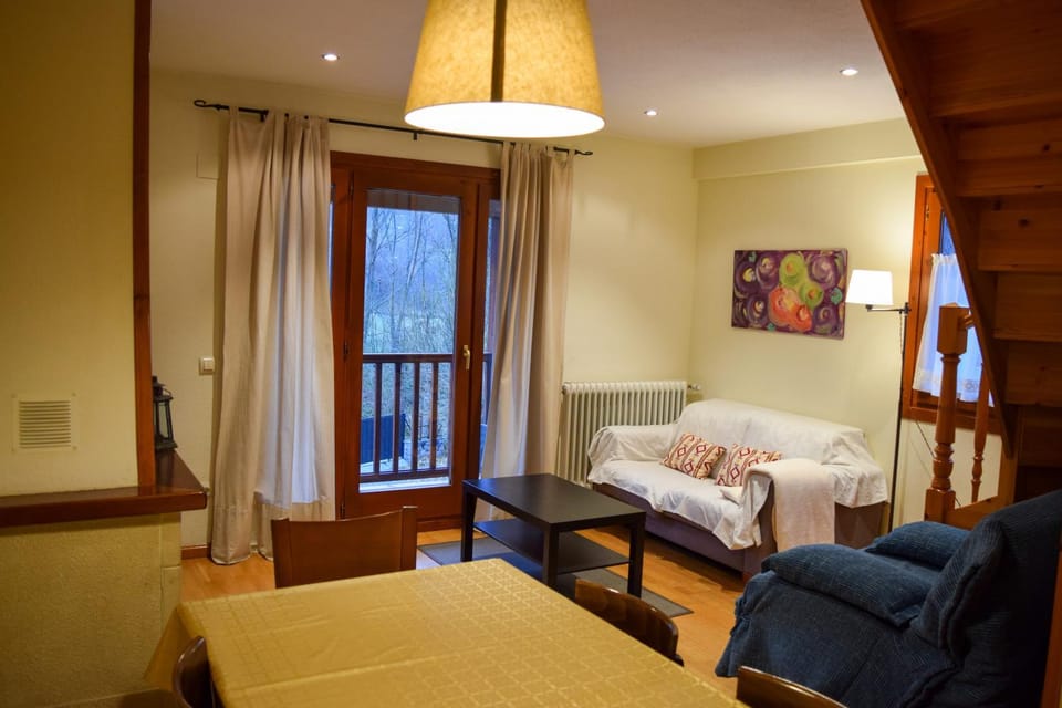 Living room, Photo of the whole room