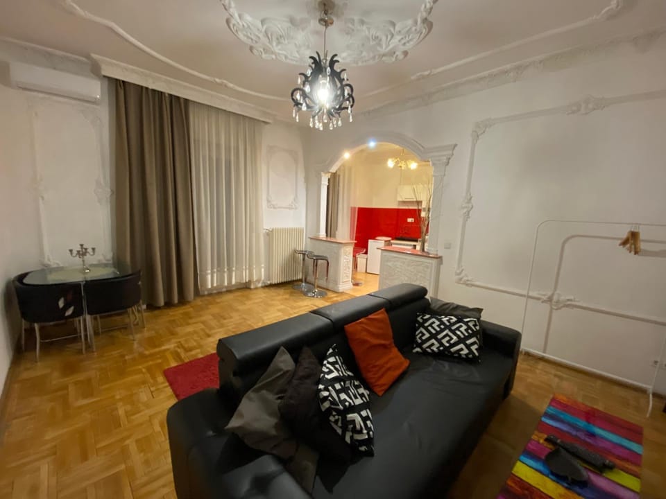 Living room, Photo of the whole room, Seating area