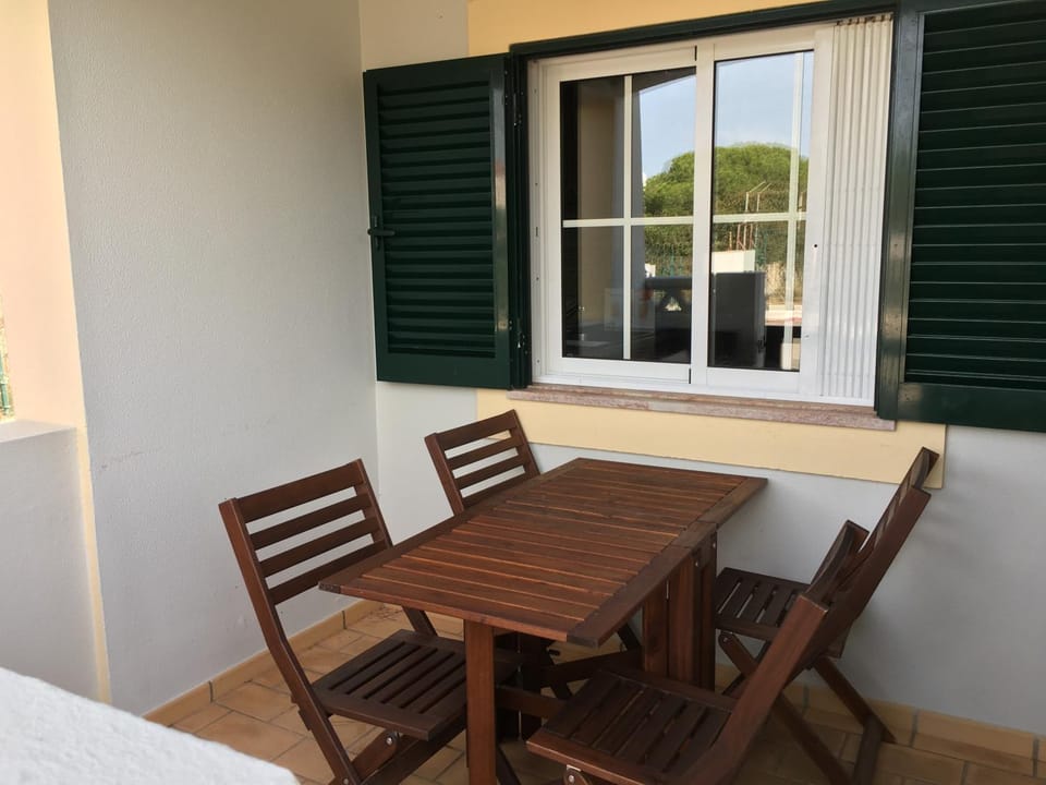 Patio, Dining area