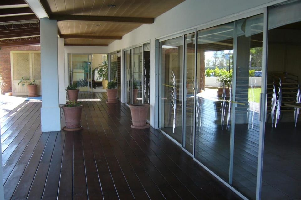 Edificio LONG BEACH Apartment in Punta del Este