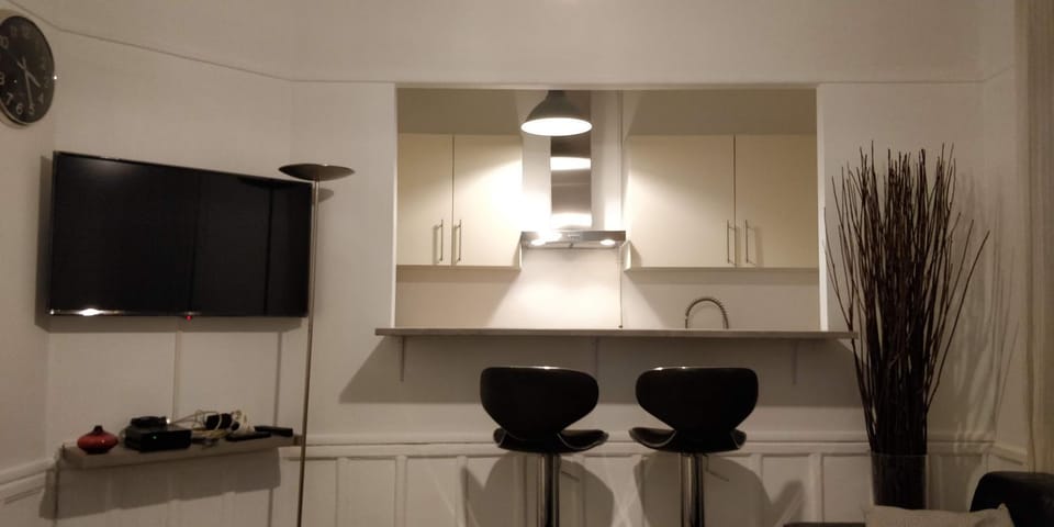 TV and multimedia, Kitchen or kitchenette