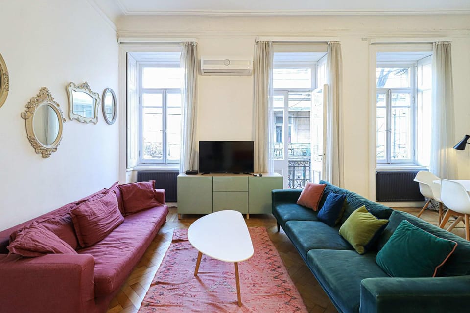 City Center 2BR Apt with 3 Balconies - By Wehost Apartment in Tbilisi, Georgia