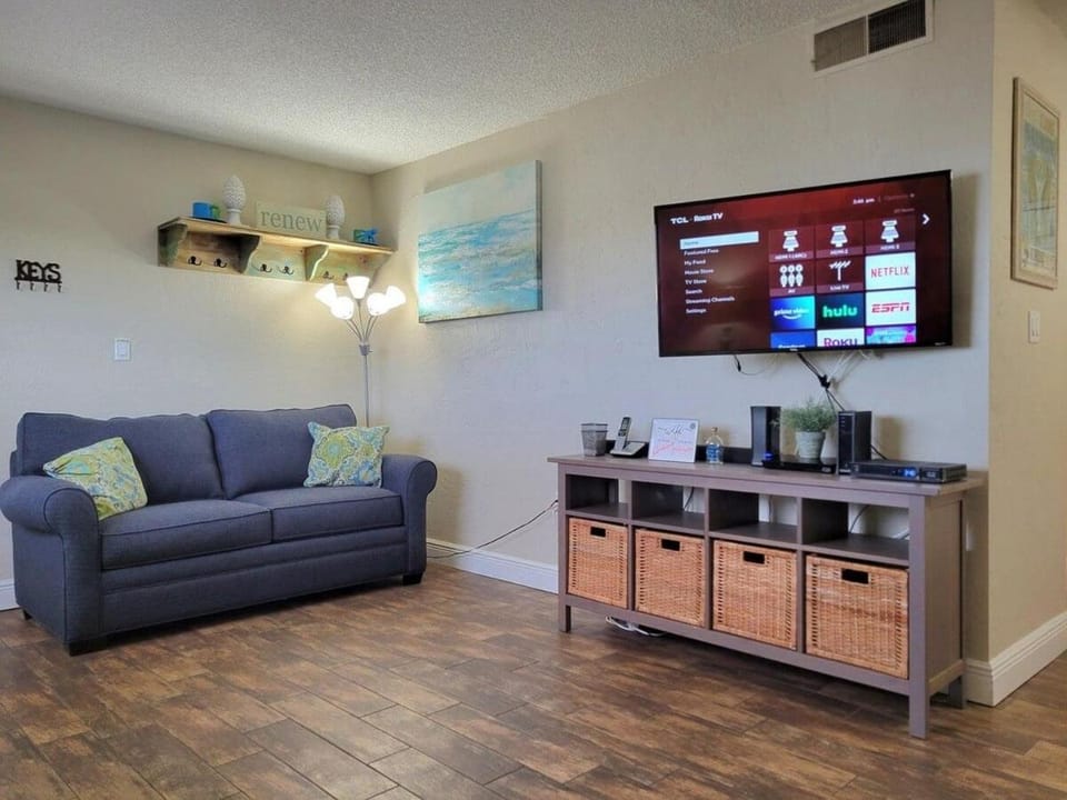 503 - Best Value No Balcony Apartment in Edgewater