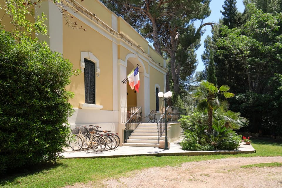 Property building, Facade/entrance, Day, Natural landscape