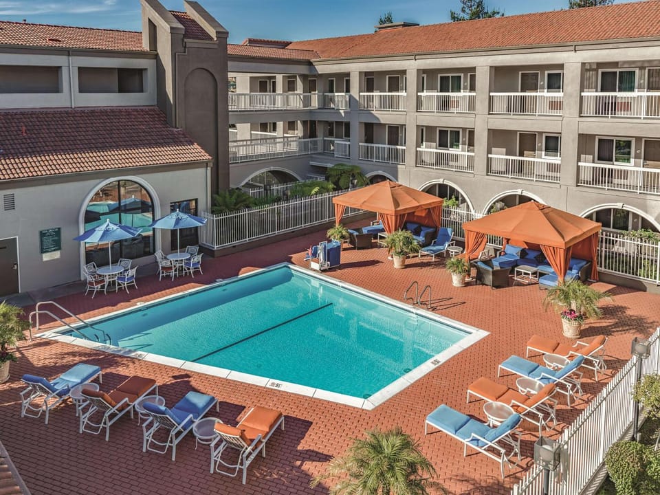 Pool view, Swimming pool