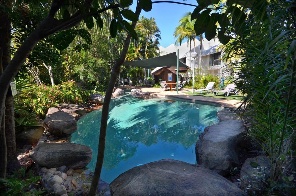 Day, Swimming pool, Swimming pool