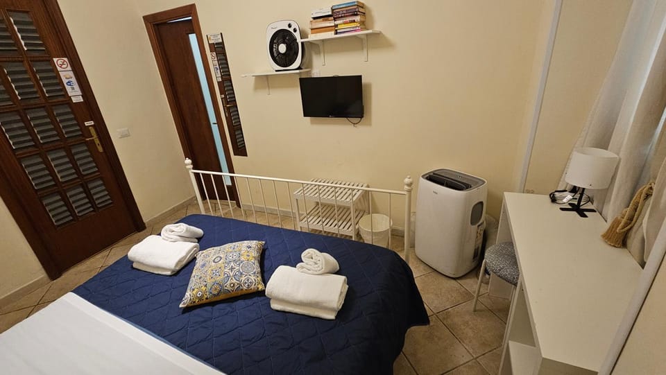 Bed, TV and multimedia