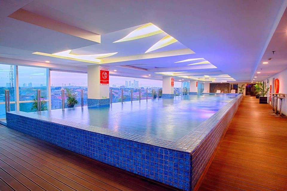 Swimming pool, Swimming pool