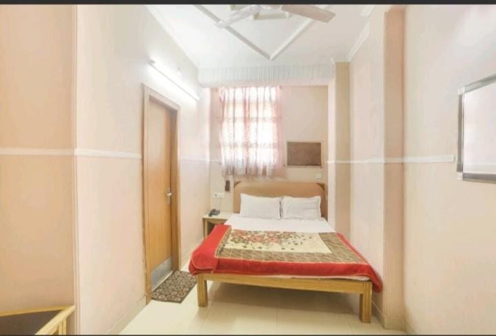 Hotel Queen Hotel in Uttarakhand