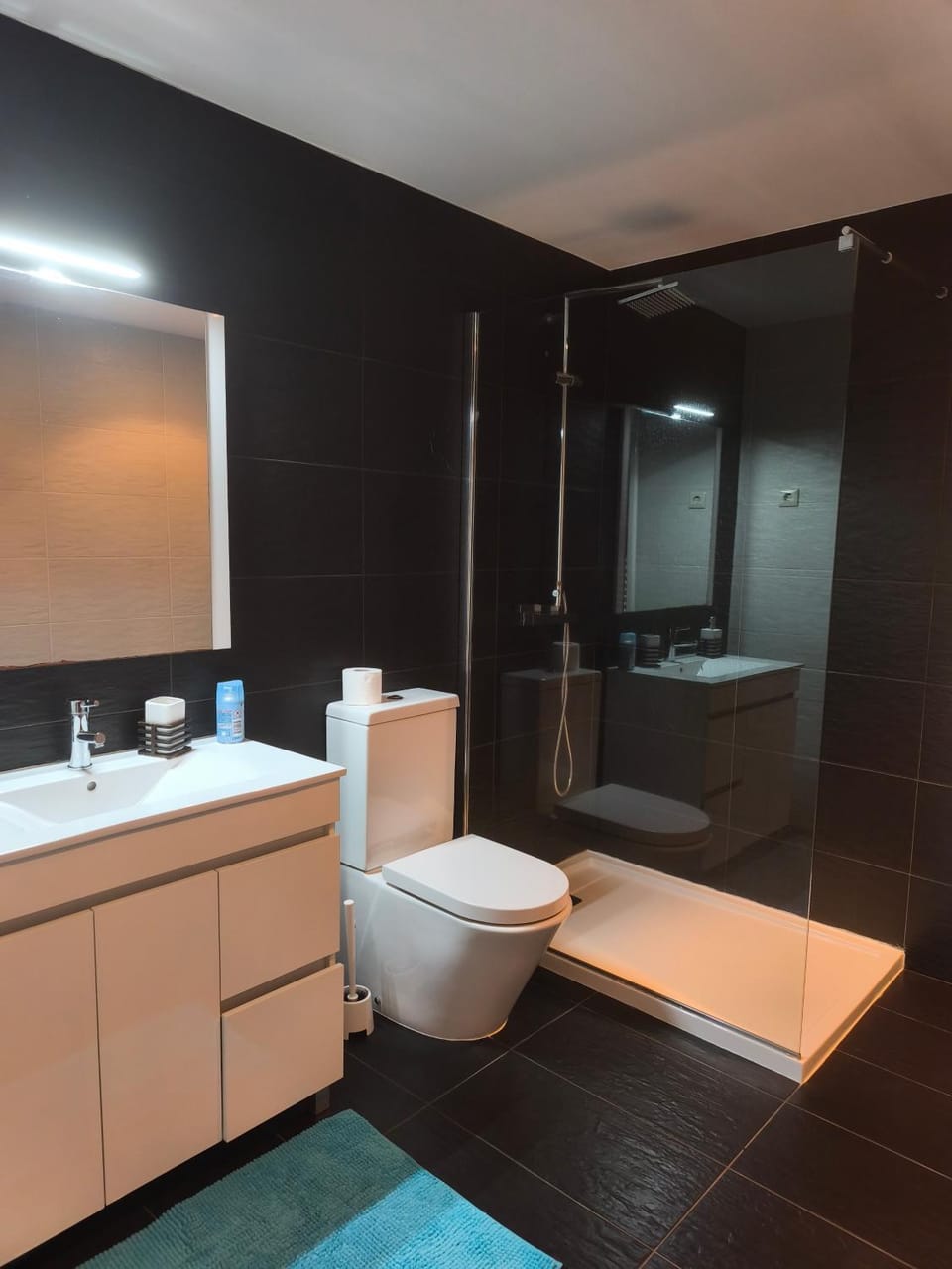 Shower, Bathroom, towels