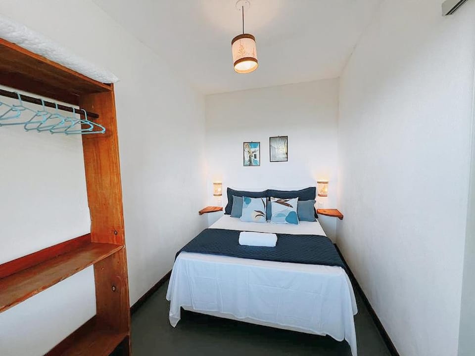 Bed, Decorative detail, Bedroom, towels, air conditioner