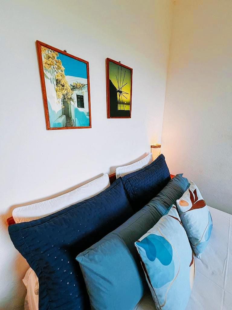 Bed, Decorative detail, Bedroom