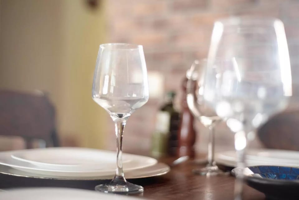 Food and drinks, Dining area, Drinks