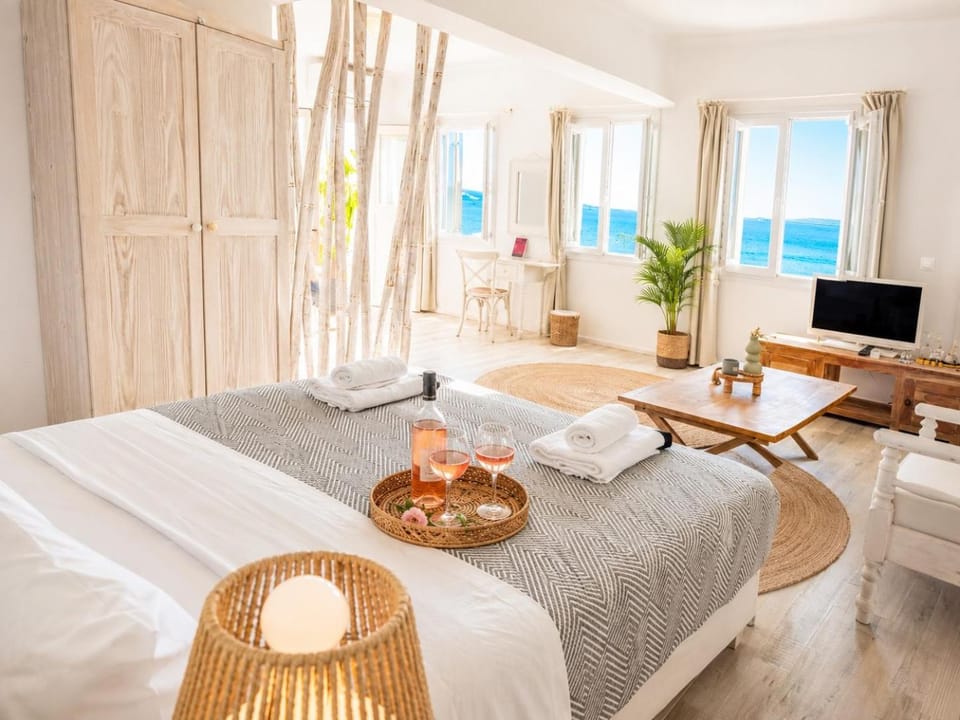 With-inn Mykonos Suites Bed and Breakfast in Mykonos, Mikonos 846 00, Greece