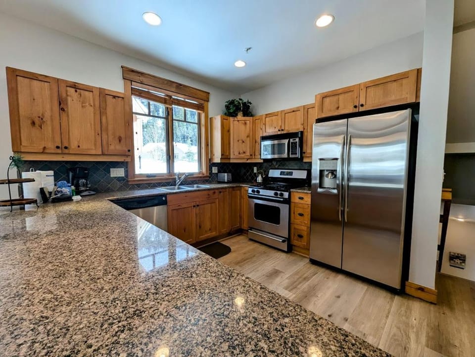 Settlers Creek 6517 by SummitCove Lodging in Colorado House in Keystone