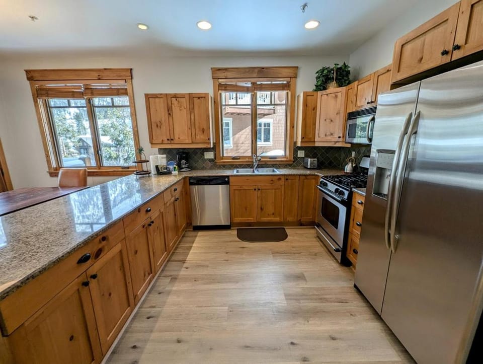 Settlers Creek 6517 by SummitCove Lodging in Colorado House in Keystone