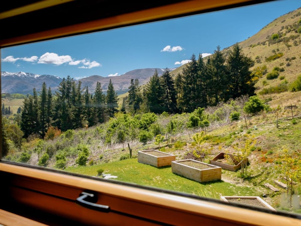 Garden view, Mountain view