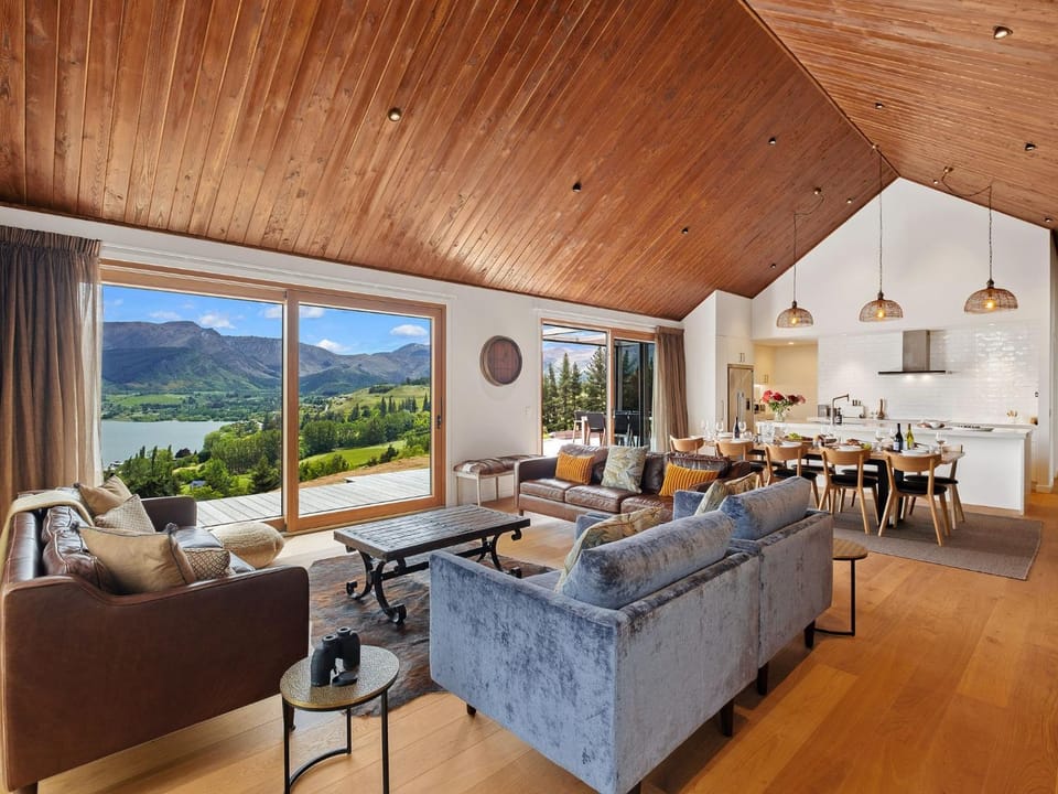 Living room, Lake view, Mountain view