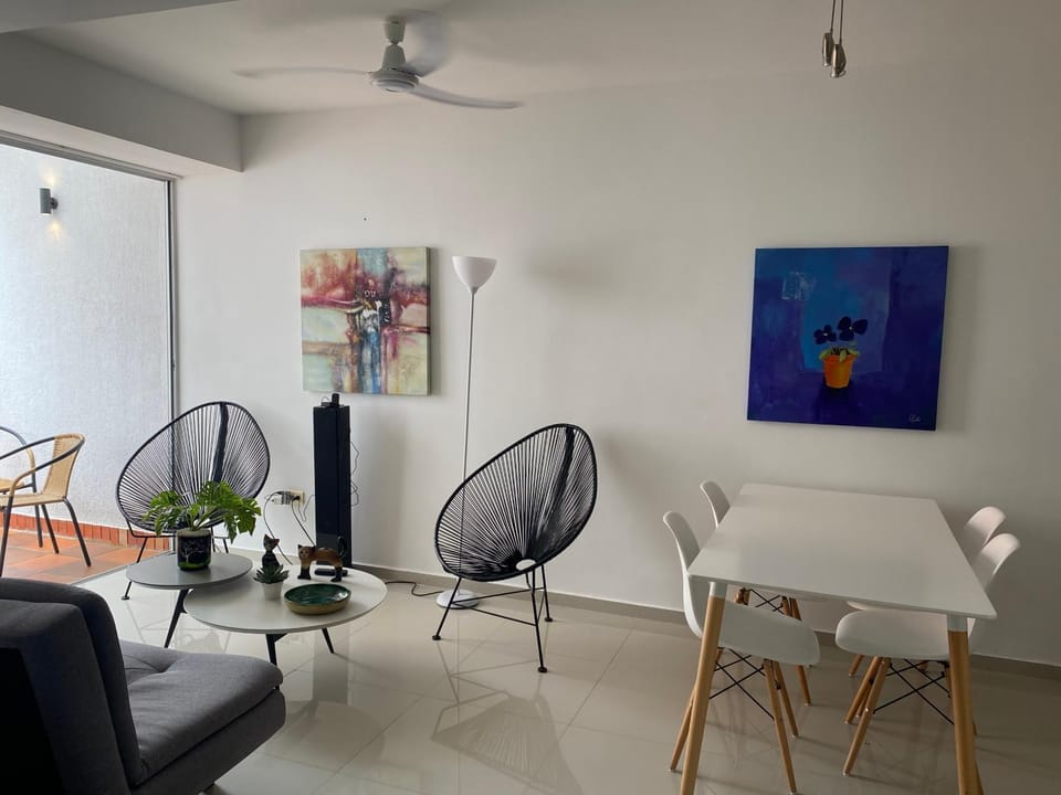 Living room, Dining area