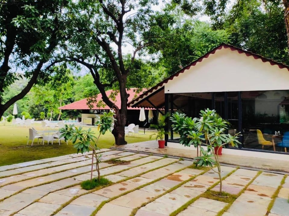 Garden, Dining area, Garden view