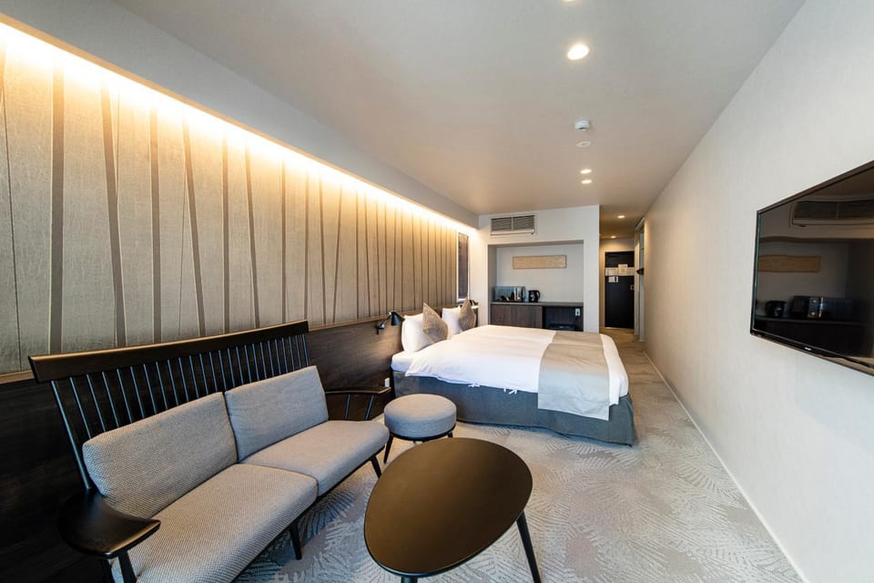 Bed, TV and multimedia, Living room, Bedroom, air conditioner