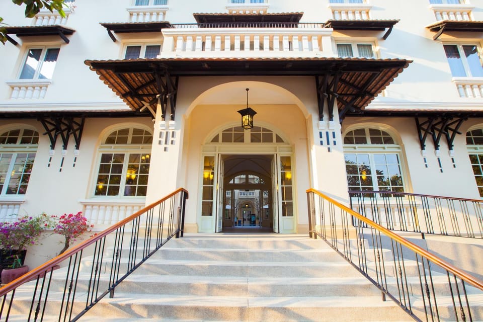 Facade/entrance