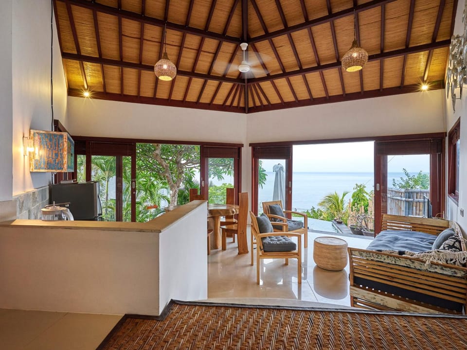Living room, Sea view, kitchen