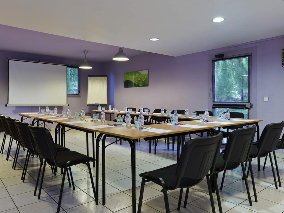 Meeting/conference room