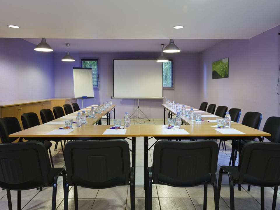 Meeting/conference room