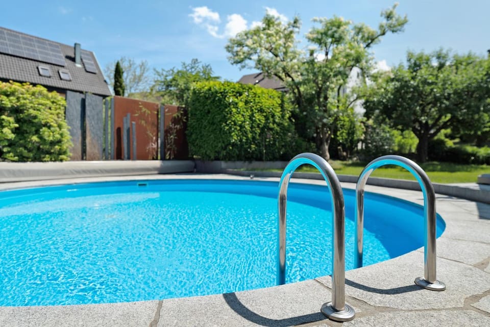 Property building, Swimming pool