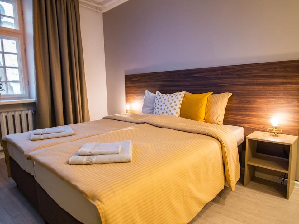 Bed, Day, Bedroom