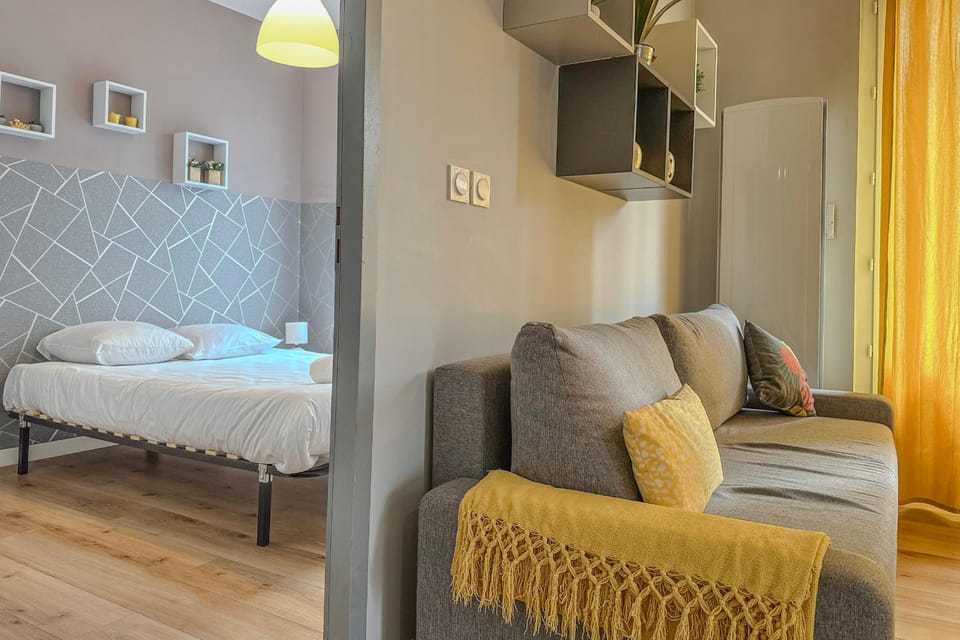 #D6 Hello Sunshine T3 Sleeps 6 Caserne de Bonne Apartment in Grenoble