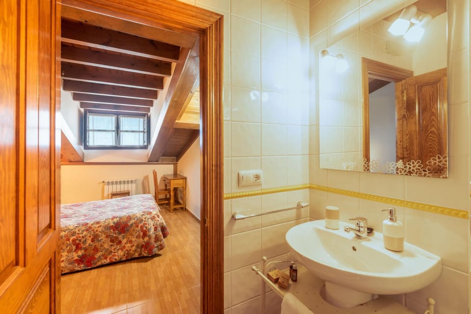 Casa Rural La Indiana I y II Country House in Cantabria