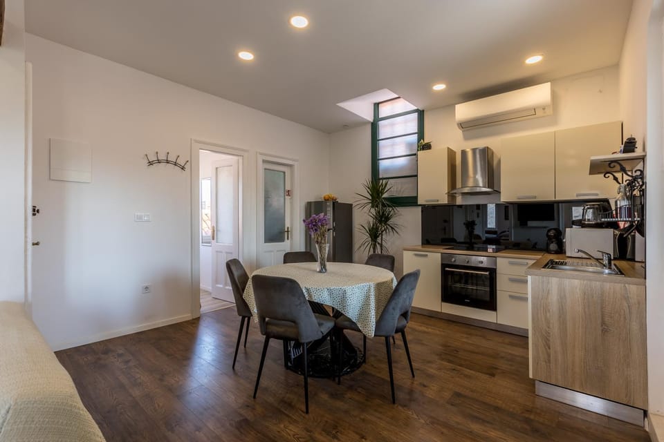 The Heart of Palace Apartment Apartment in Split