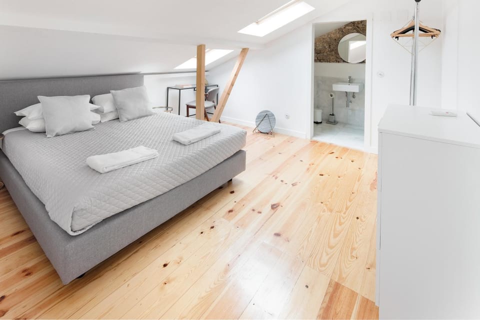 Design Room with private Bathroom Bed and Breakfast in Lisbon