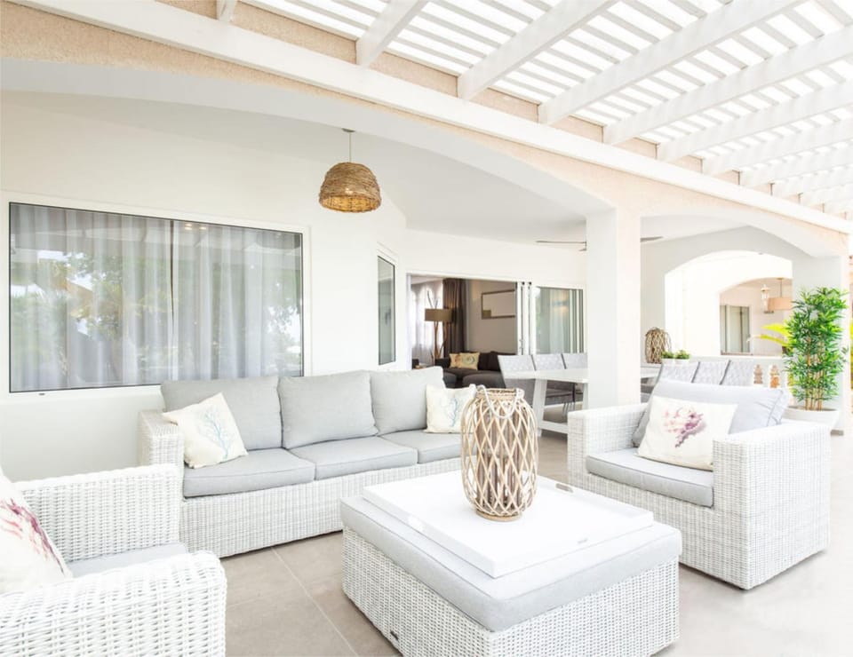 Patio, BBQ facilities, Balcony/Terrace, Dining area, Garden view, Pool view, Sea view
