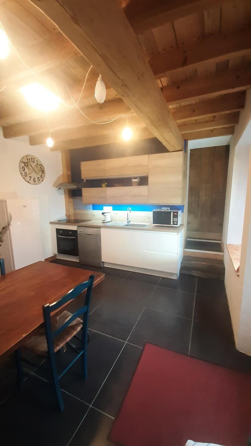 Dining area, stove, kitchen
