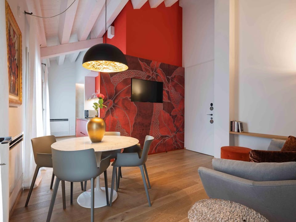 Living room, Dining area