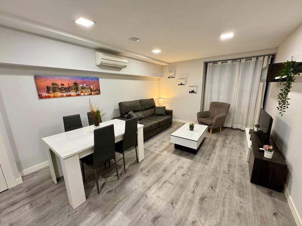 TV and multimedia, Living room, Seating area, air conditioner