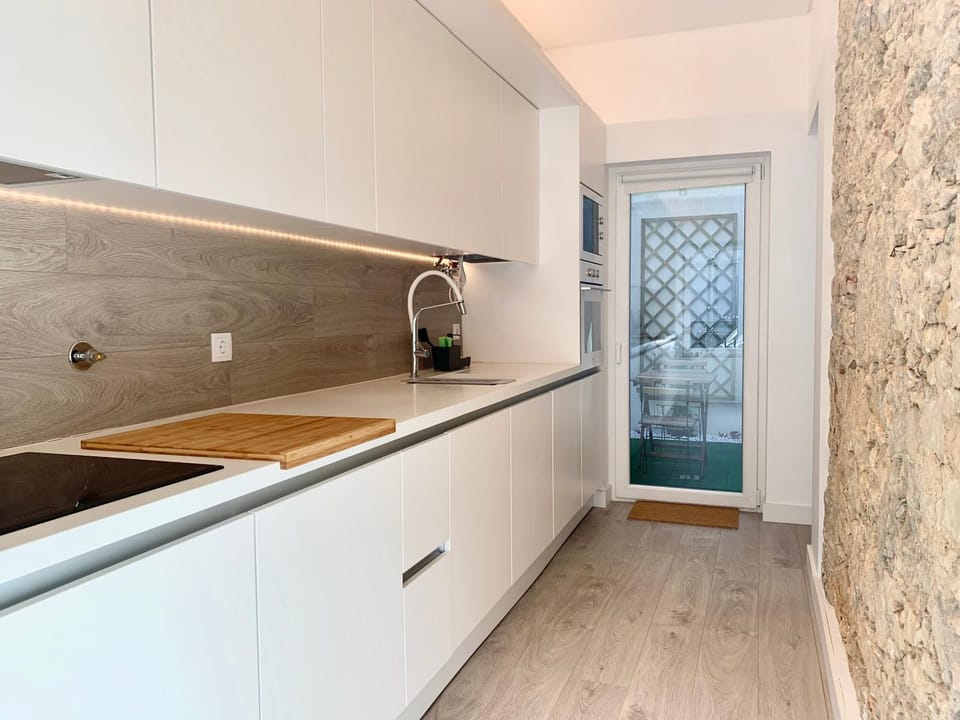 Kitchen or kitchenette
