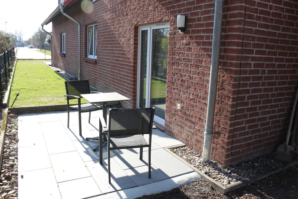 View (from property/room), Garden view, Street view