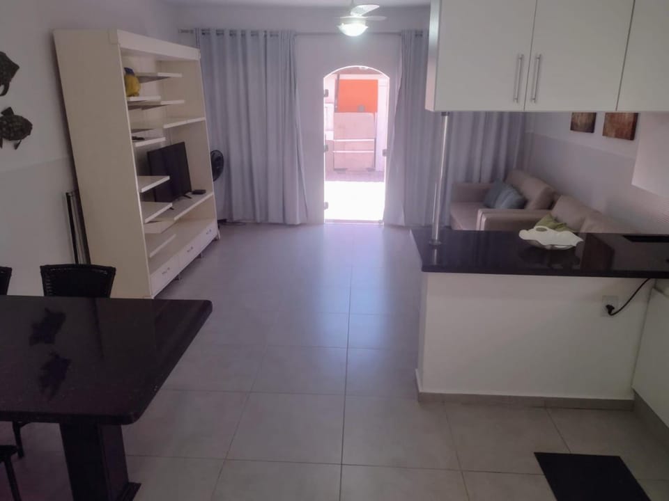 Village com 4 APTOS PÉ NA AREIA E PISCINA House in São Sebastião