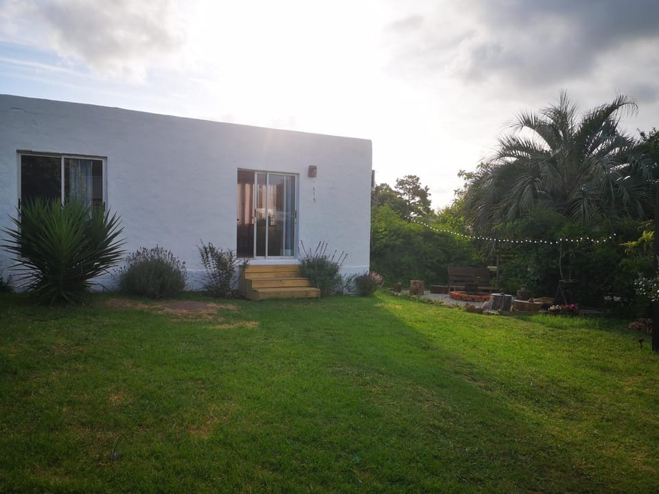 Adorable microcasa a 4km del centro de Maldonado y de playa mansa, en barrio muy tranquilo! Apartment in Maldonado Department, Uruguay