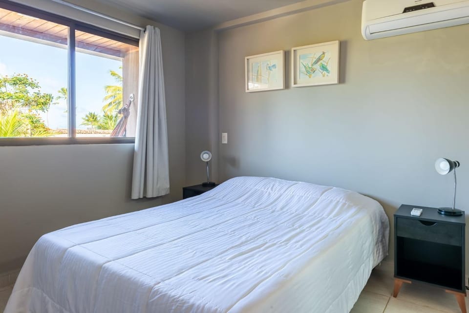 Bed, Bedroom, air conditioner