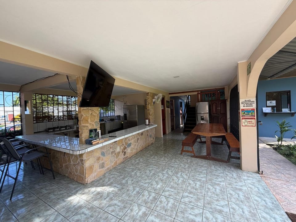 Yubarta Lodge Hostel in Uvita