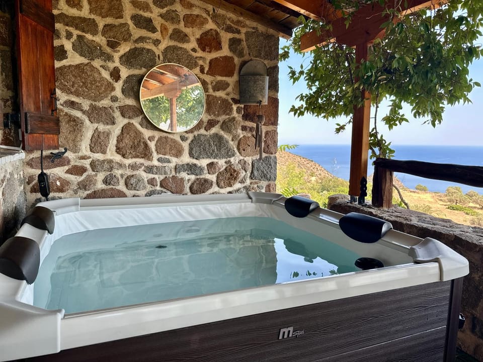 Hot Tub, Mountain view
